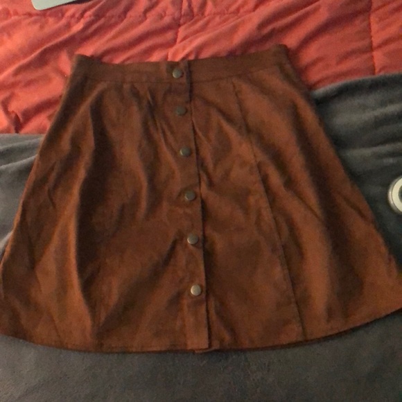 Faux leather skirt - Picture 2 of 2
